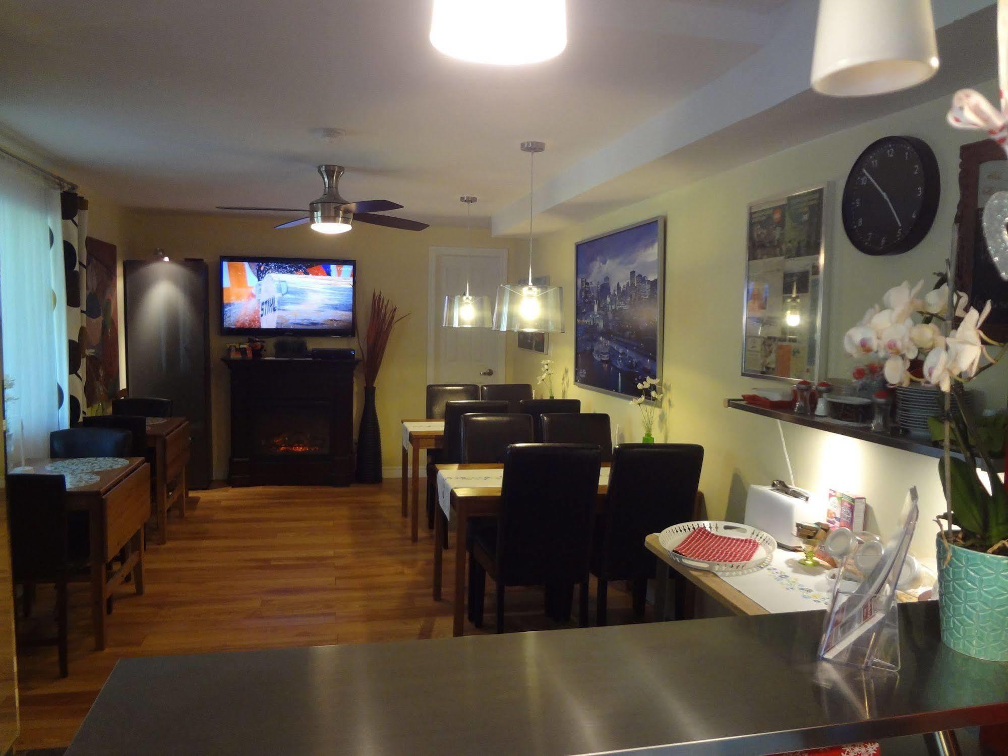 Auberge Pres du Lac Saint-Donat-de-Montcalm Extérieur photo